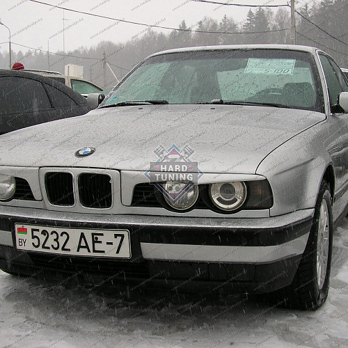 Накладки на фары с вырезом углом BMW E34